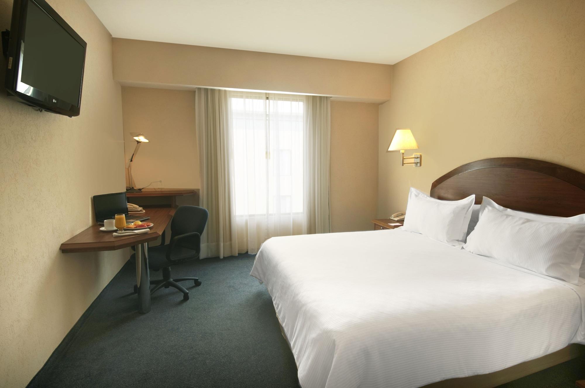 Fiesta Hotel 4*